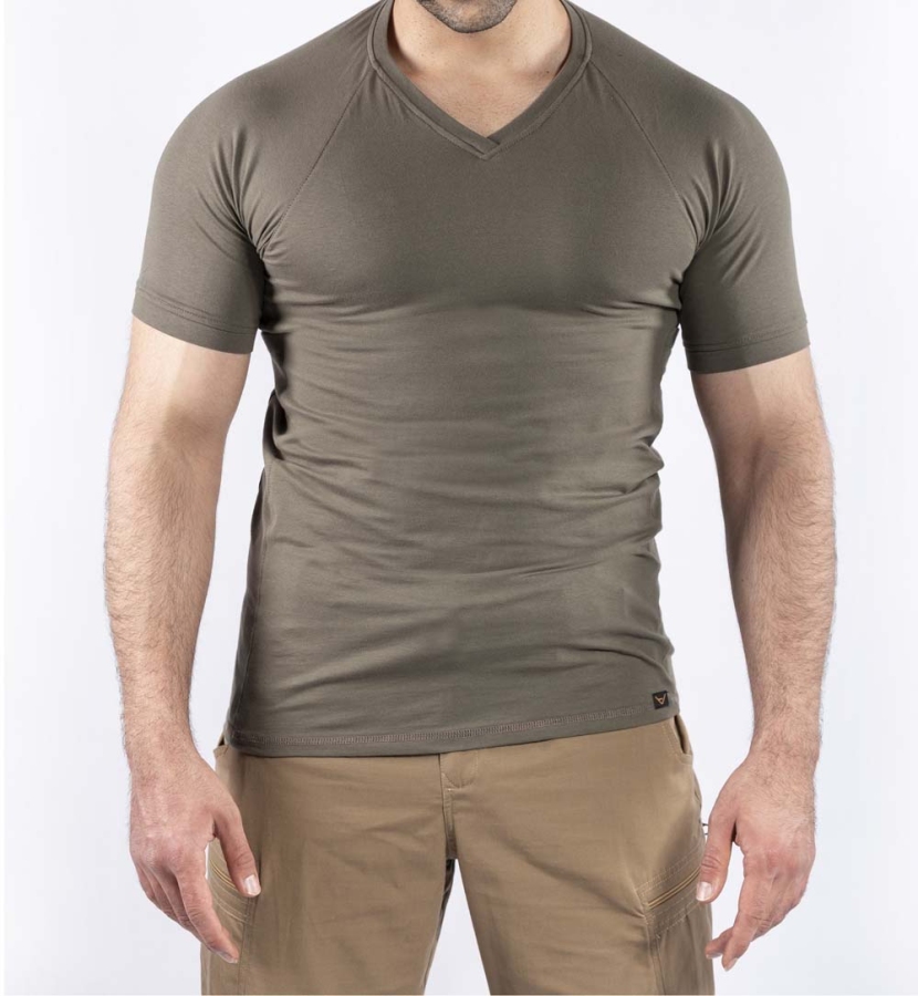 Outdoor V yaka tişört model